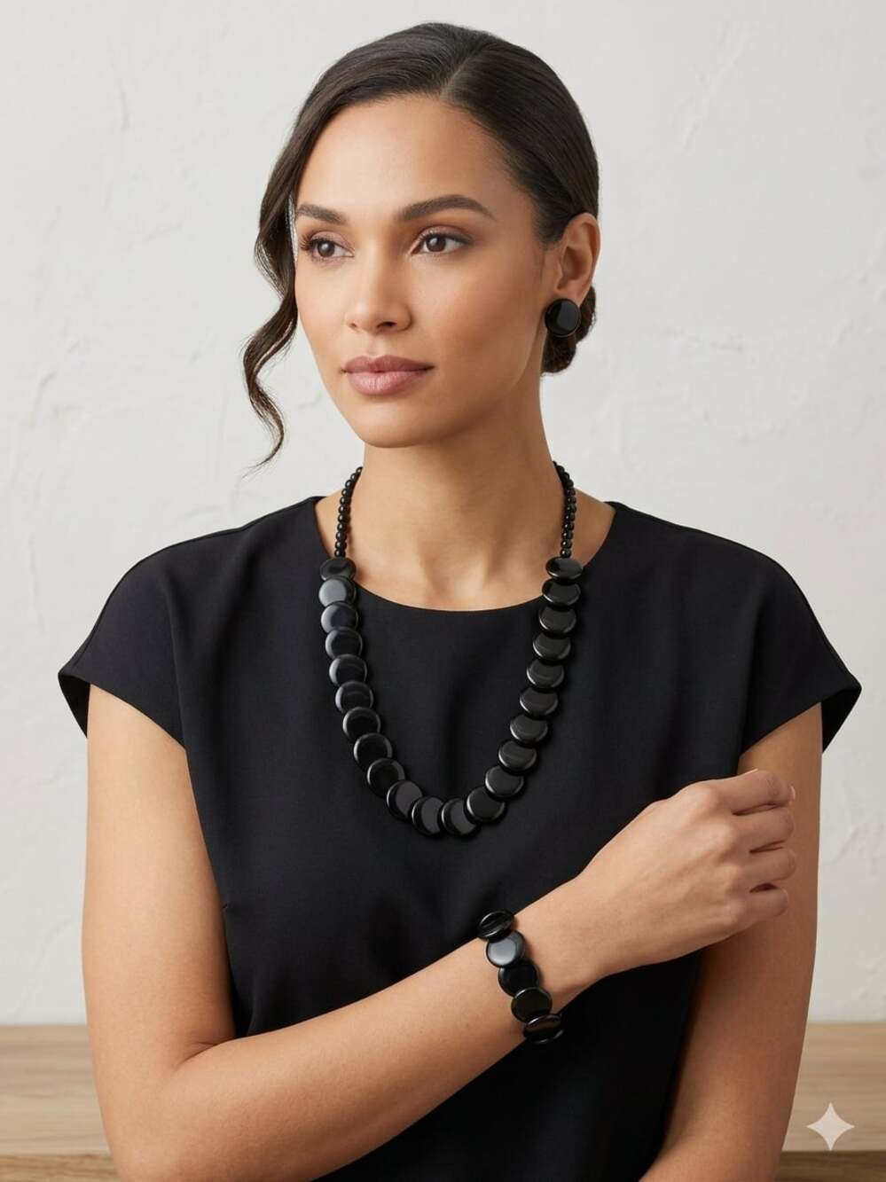 Vintage 3-Piece Black Resin Flat Disk Jewelry Set - Necklace, Stretch Bracelet,